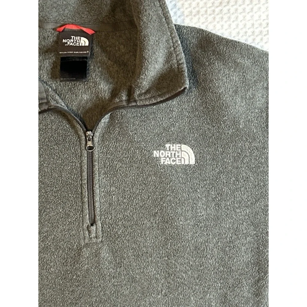 The North Face Men's Large Lightweight Fleece Pullover 1/4 Zip Outdoors Hiking